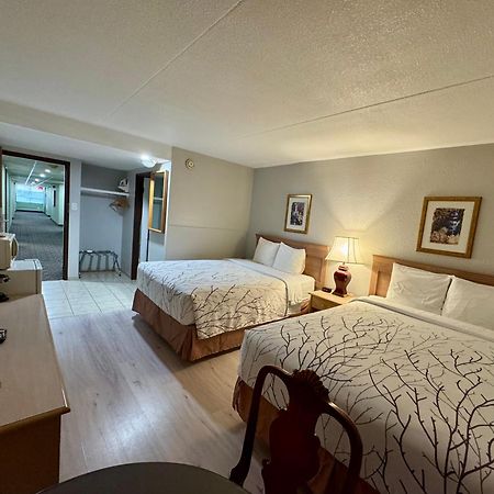 Best Stay Inn Melville 外观 照片
