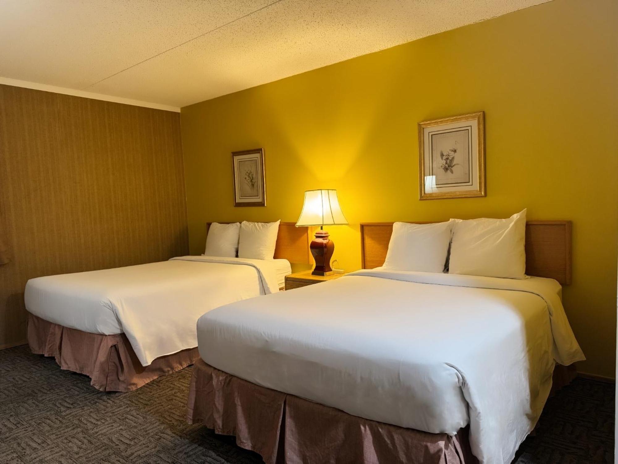 Best Stay Inn Melville 外观 照片