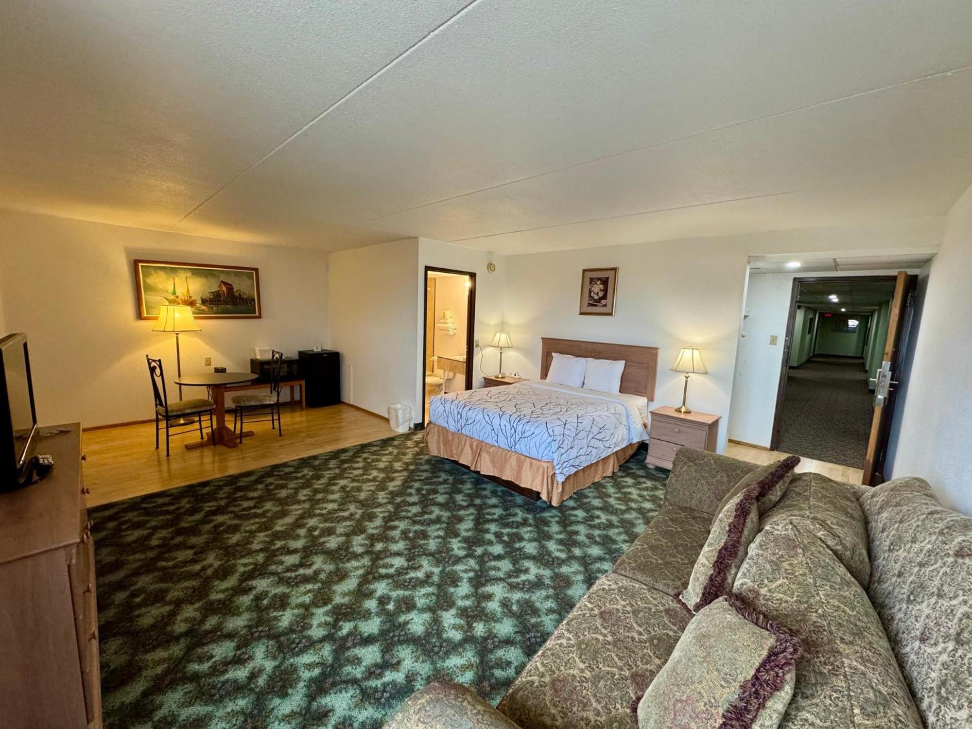 Best Stay Inn Melville 外观 照片